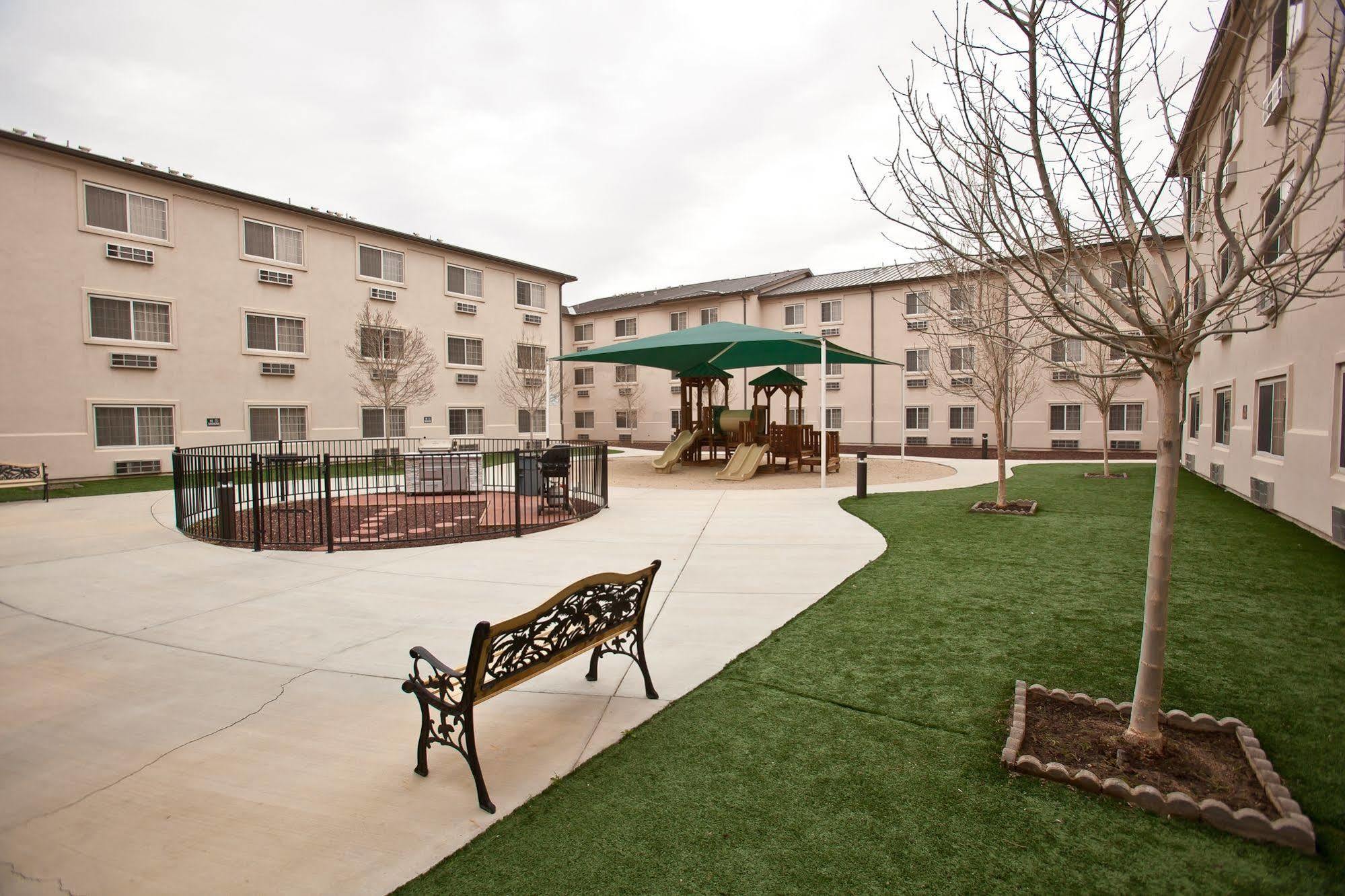 Landmark Inn Fort Irwin エクステリア 写真