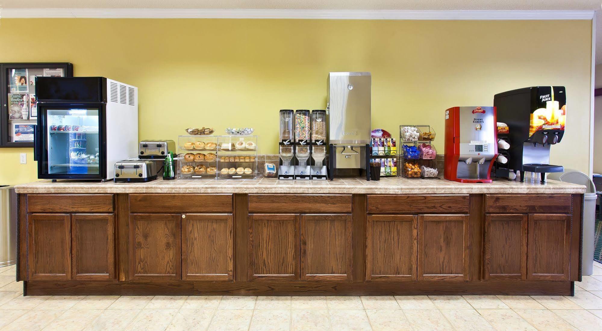 Landmark Inn Fort Irwin エクステリア 写真